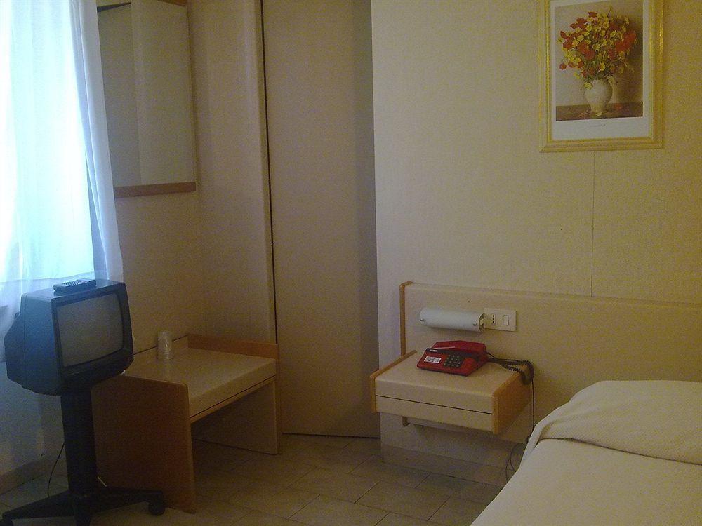 Hotel Mary La Spezia Esterno foto