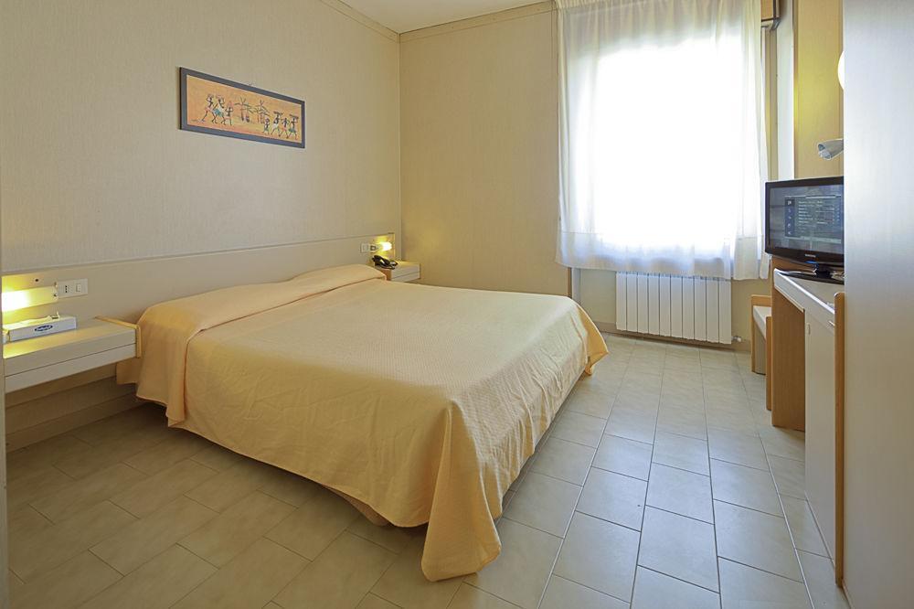 Hotel Mary La Spezia Esterno foto