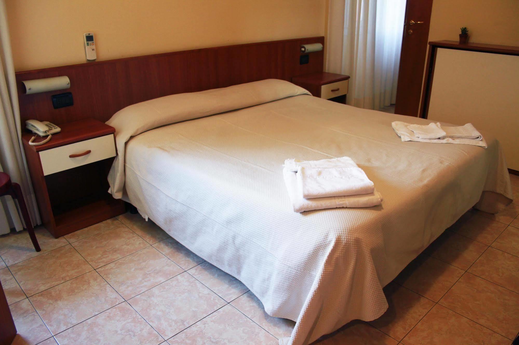 Hotel Mary La Spezia Esterno foto