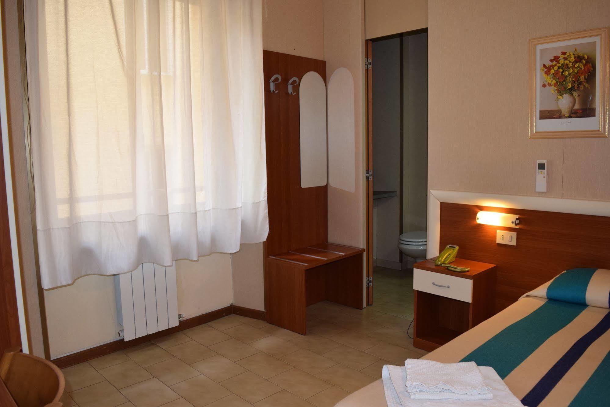 Hotel Mary La Spezia Esterno foto
