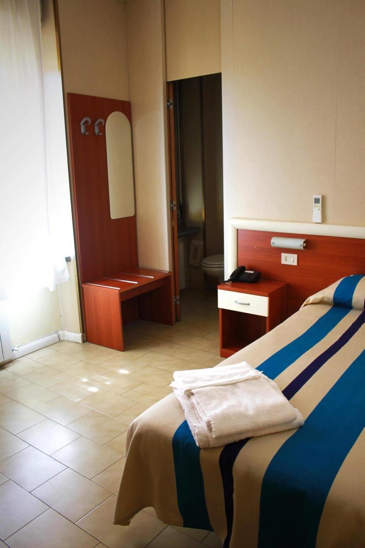 Hotel Mary La Spezia Esterno foto