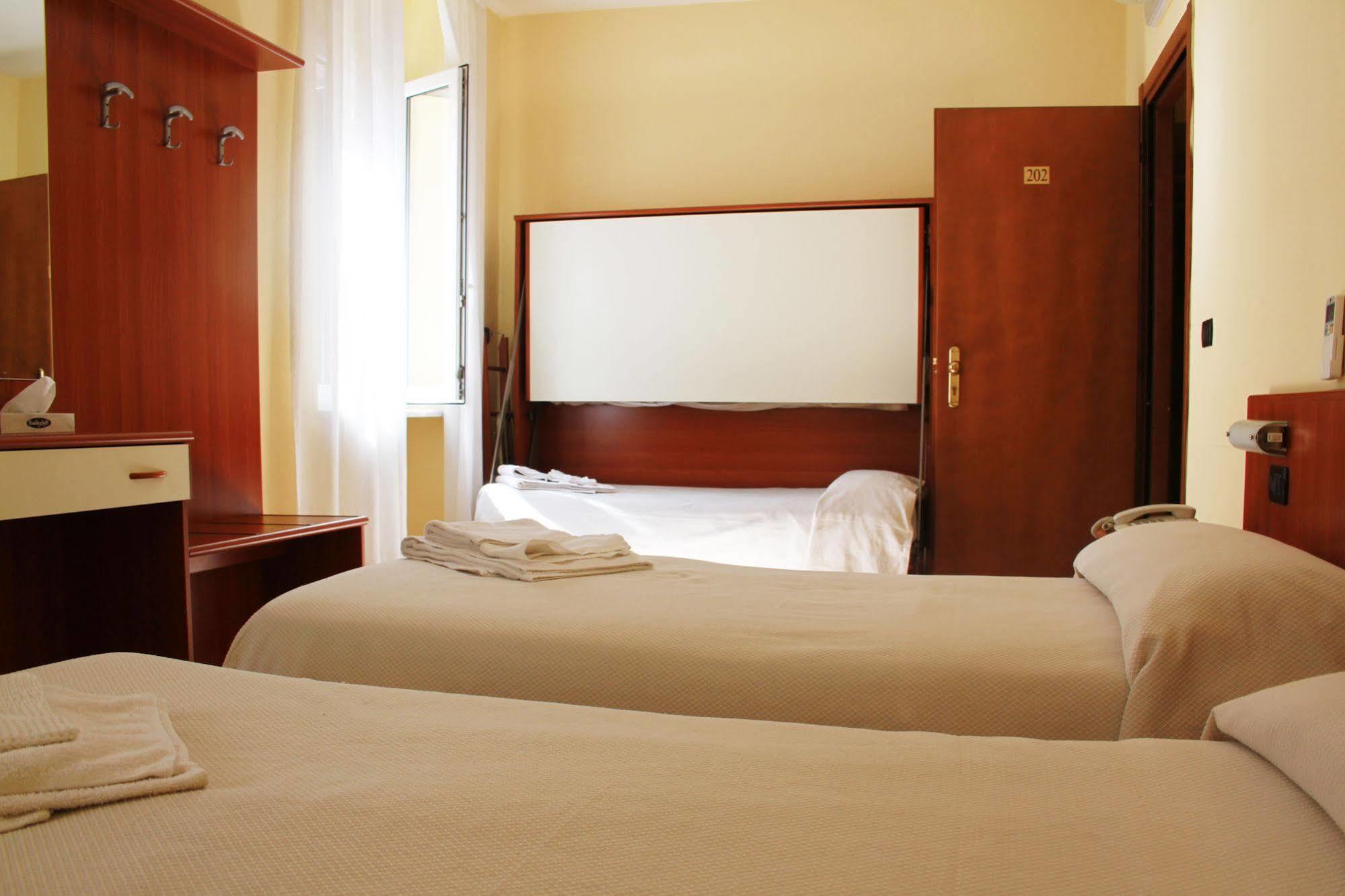 Hotel Mary La Spezia Esterno foto